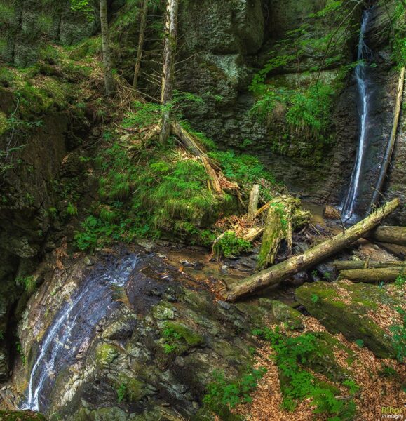 Cascada Valul Miresei pe Valea Iadului